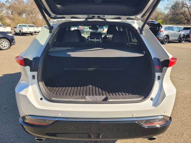 Used 2024 Toyota Venza Nightshade image 8