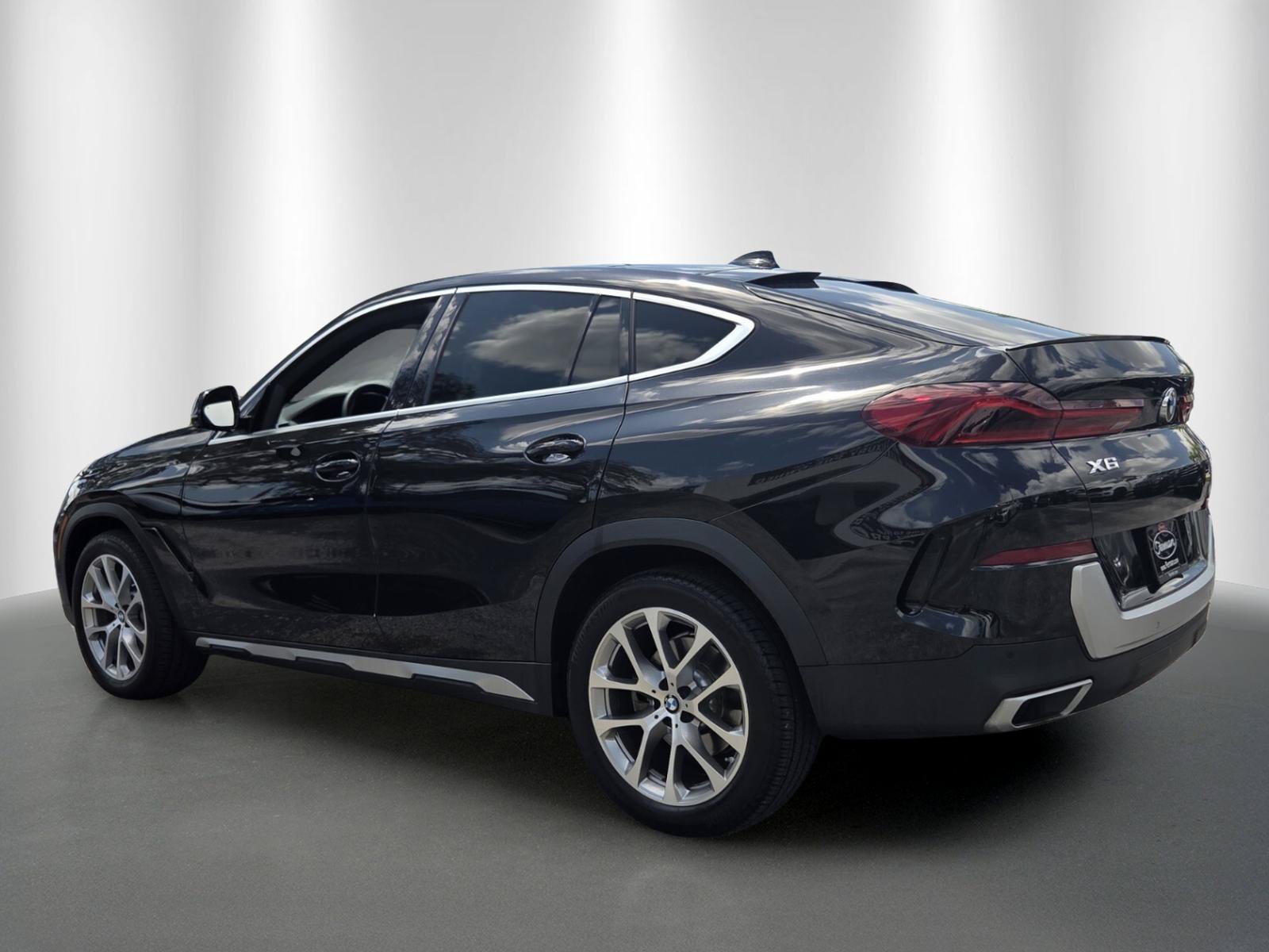 Used 2022 BMW X6 xDrive40i w/ Luxury Seating Package AWD/4WD image 5