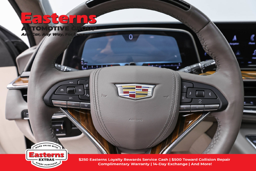 Used 2024 Cadillac Escalade ESV Sport Platinum w/ LPO, ONYX Package AWD/4WD image 11