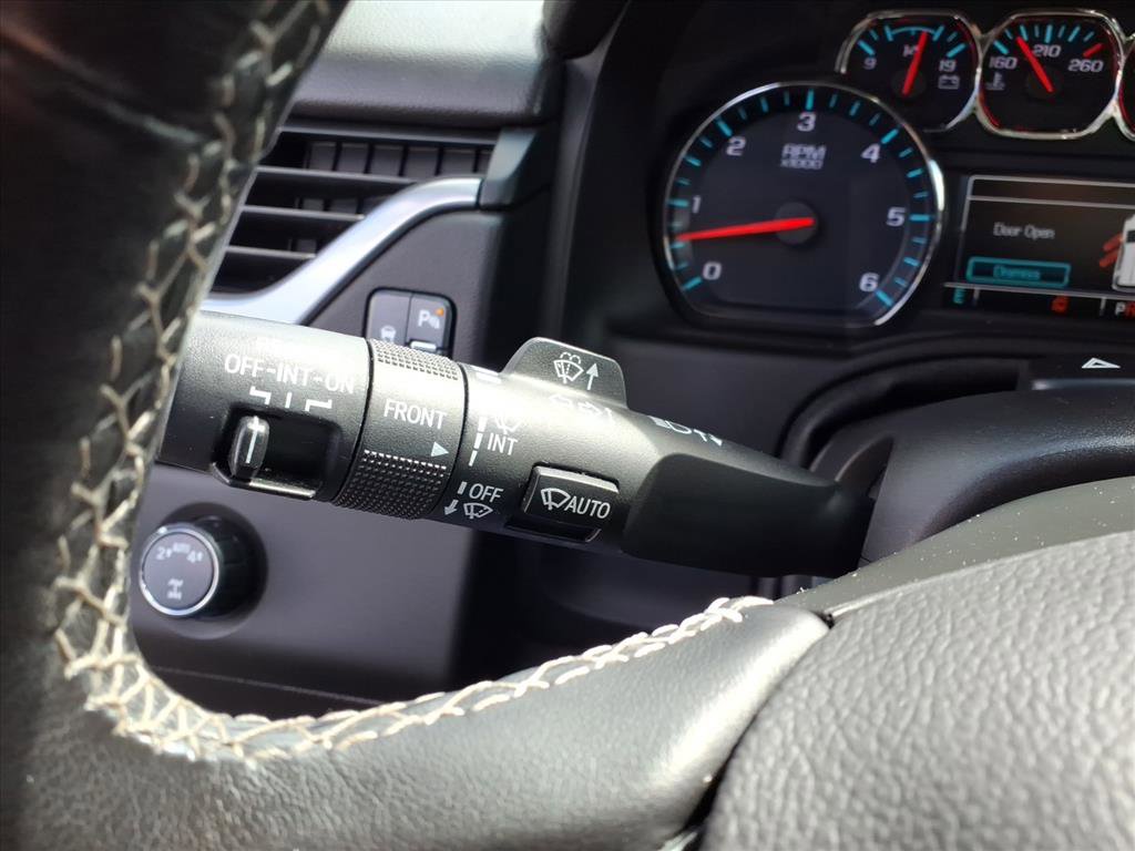 Used 2019 Chevrolet Suburban Premier AWD/4WD image 18