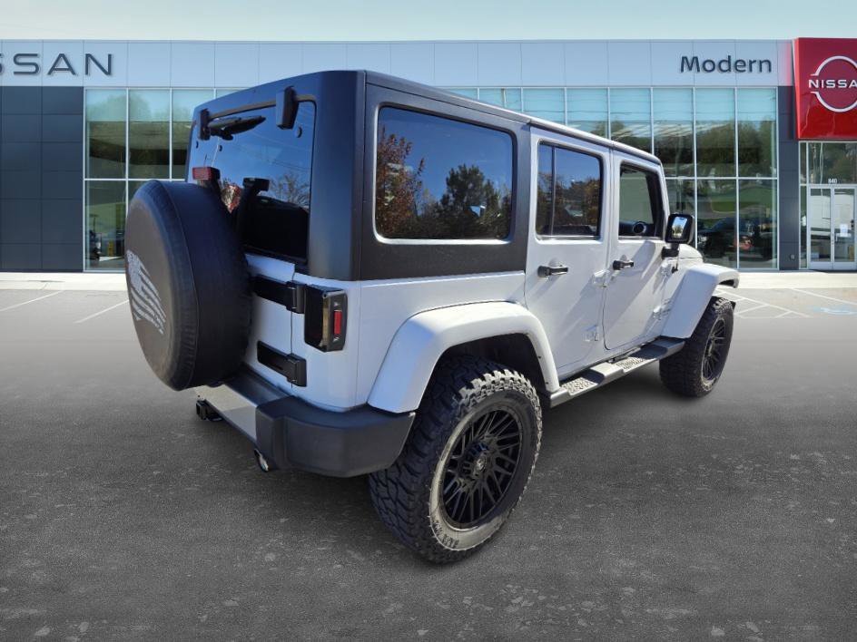 Used 2018 Jeep Wrangler Unlimited Sahara image 5