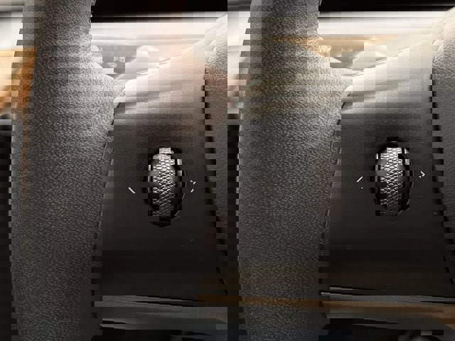 Used 2023 Tesla Model 3 Standard Range image 13