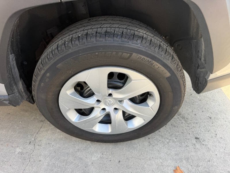 Used 2025 Toyota RAV4 LE FWD image 25