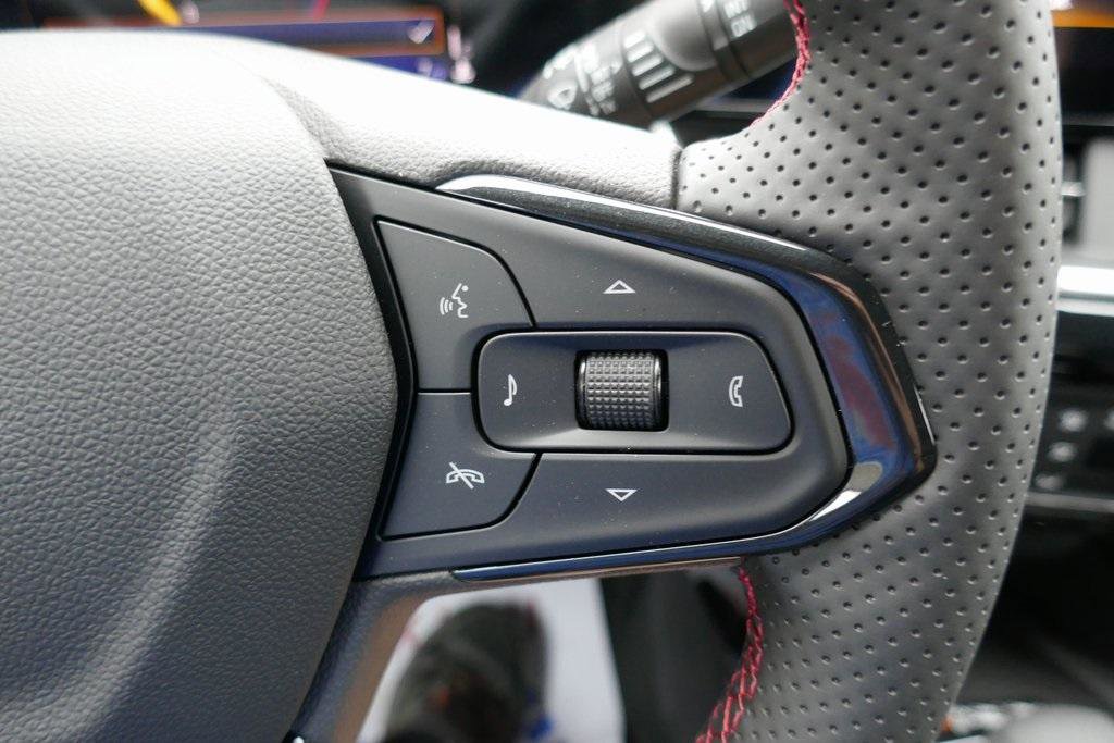 New 2026 Chevrolet Trax RS w/ Sunroof Package image 15