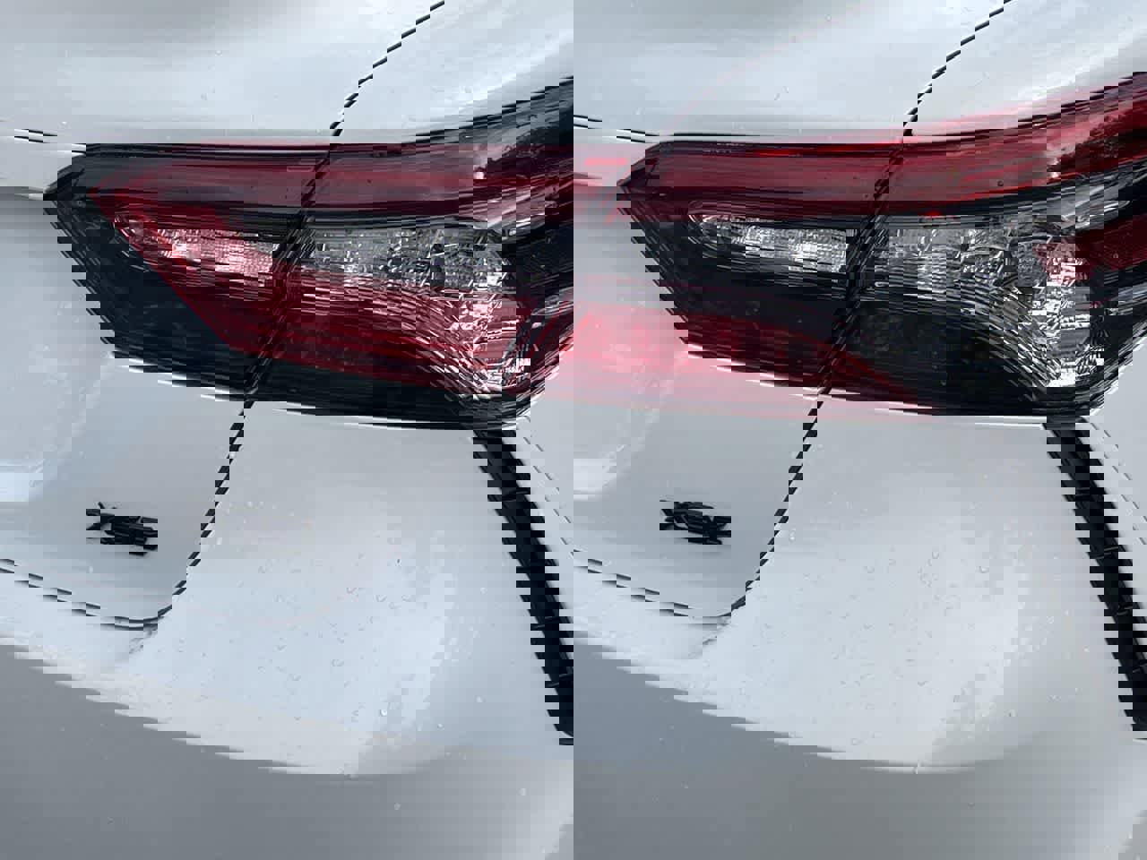 Used 2021 Toyota Camry XSE image 39