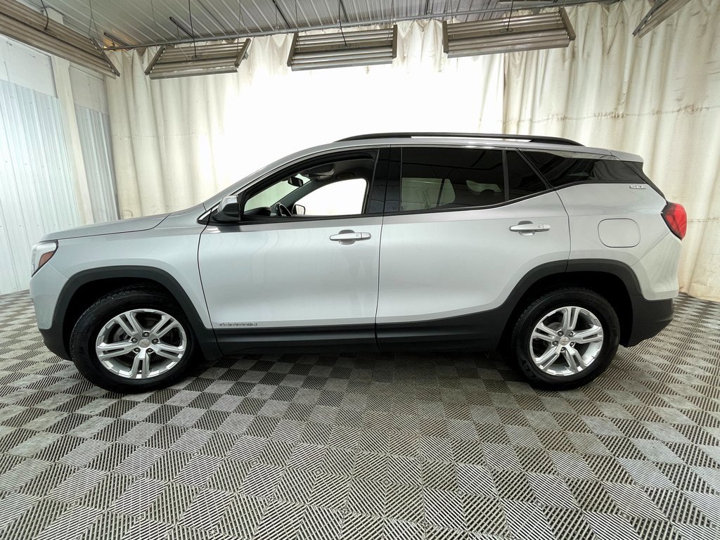Certified 2018 GMC Terrain SLE w/ Driver Convenience Package image 14