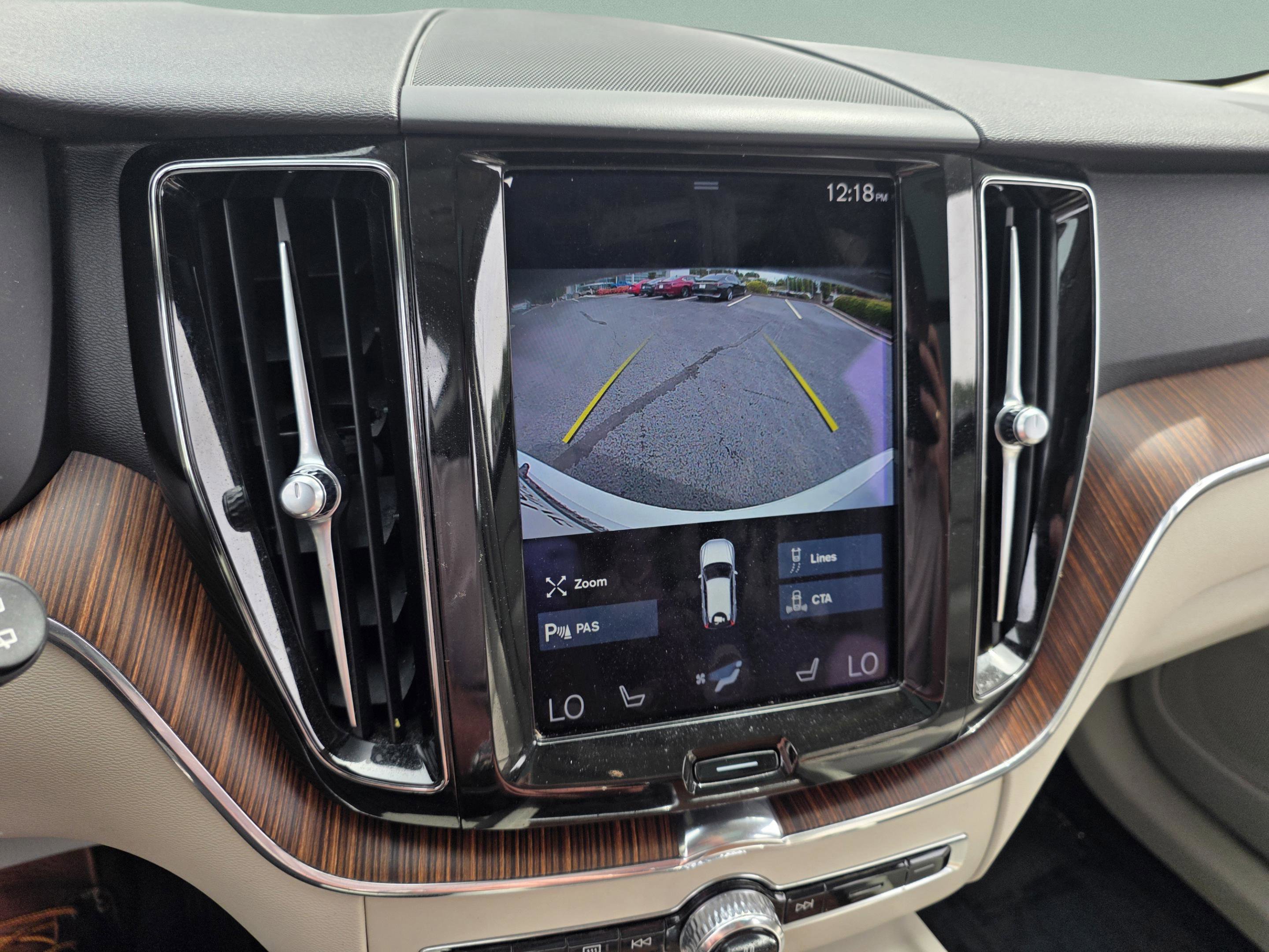 Used 2021 Volvo XC60 T5 Momentum w/ Climate Package image 20