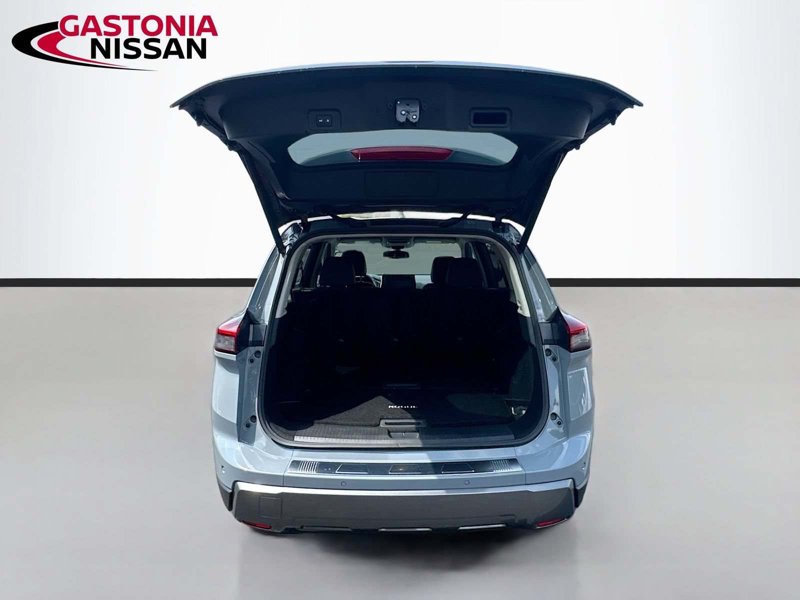 Used 2024 Nissan Rogue SL AWD/4WD image 36
