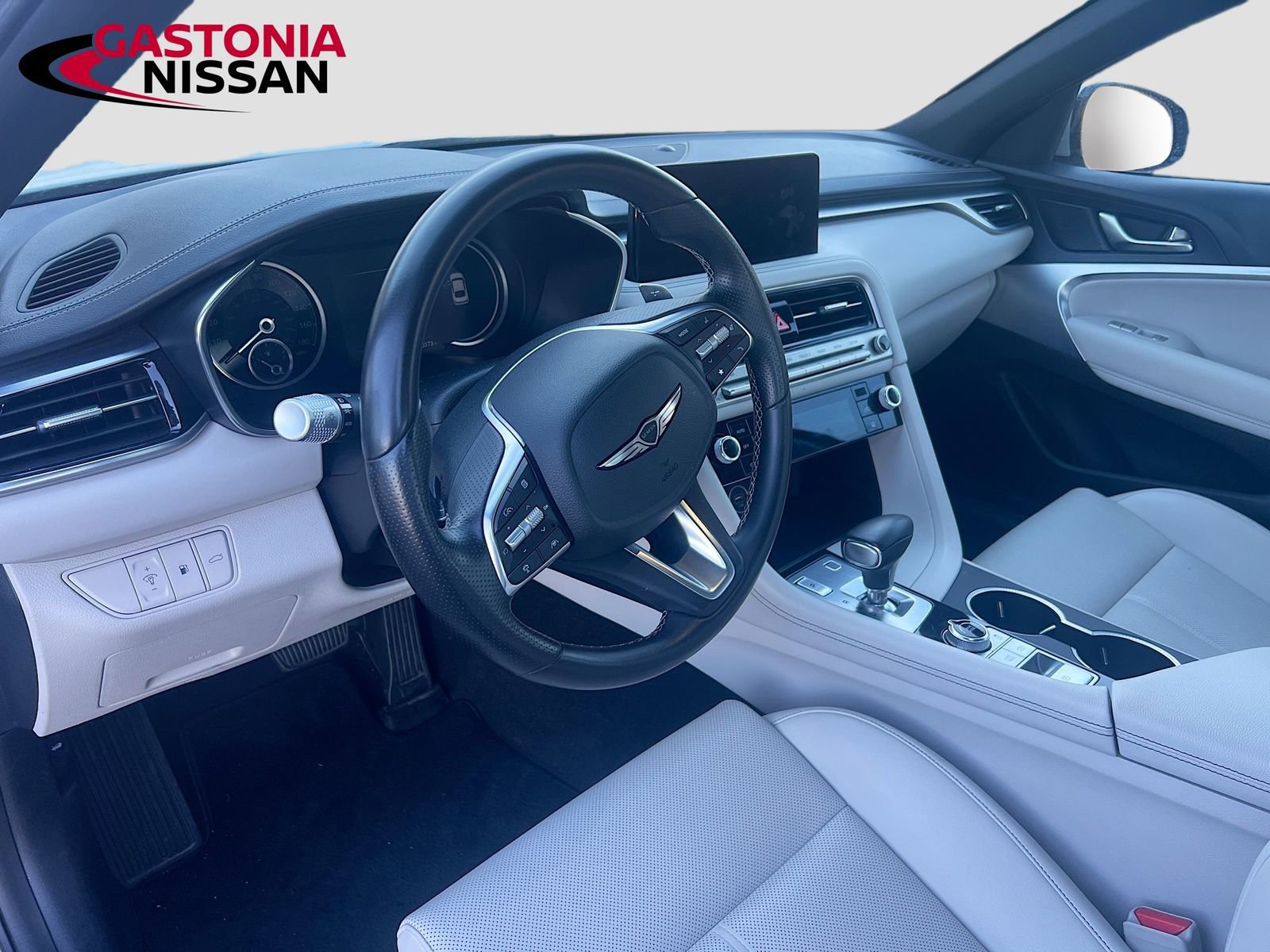 Used 2024 Genesis G70 2.5T image 11