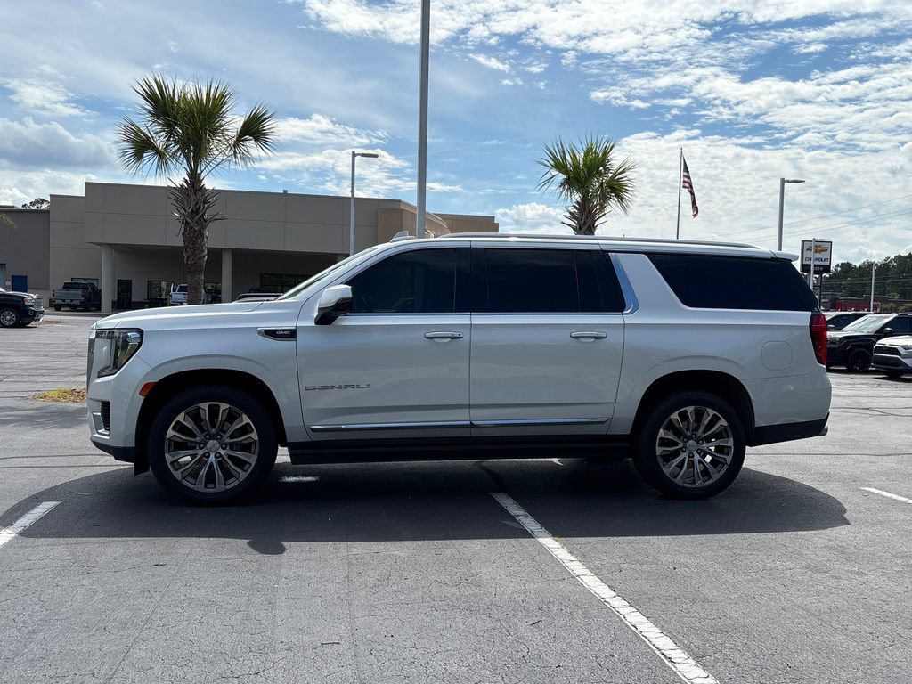 Used 2021 GMC Yukon XL Denali w/ Denali Premium Package RWD image 2