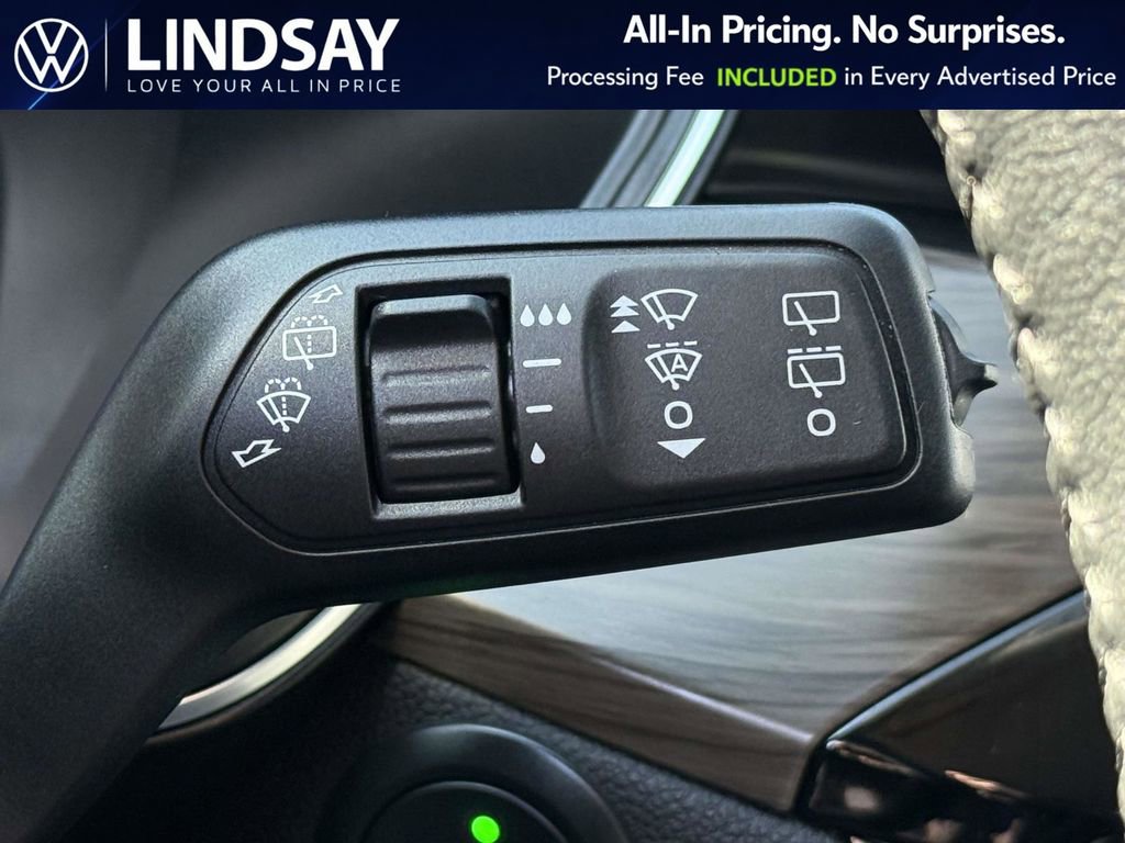 Used 2020 Ford Escape Titanium image 25