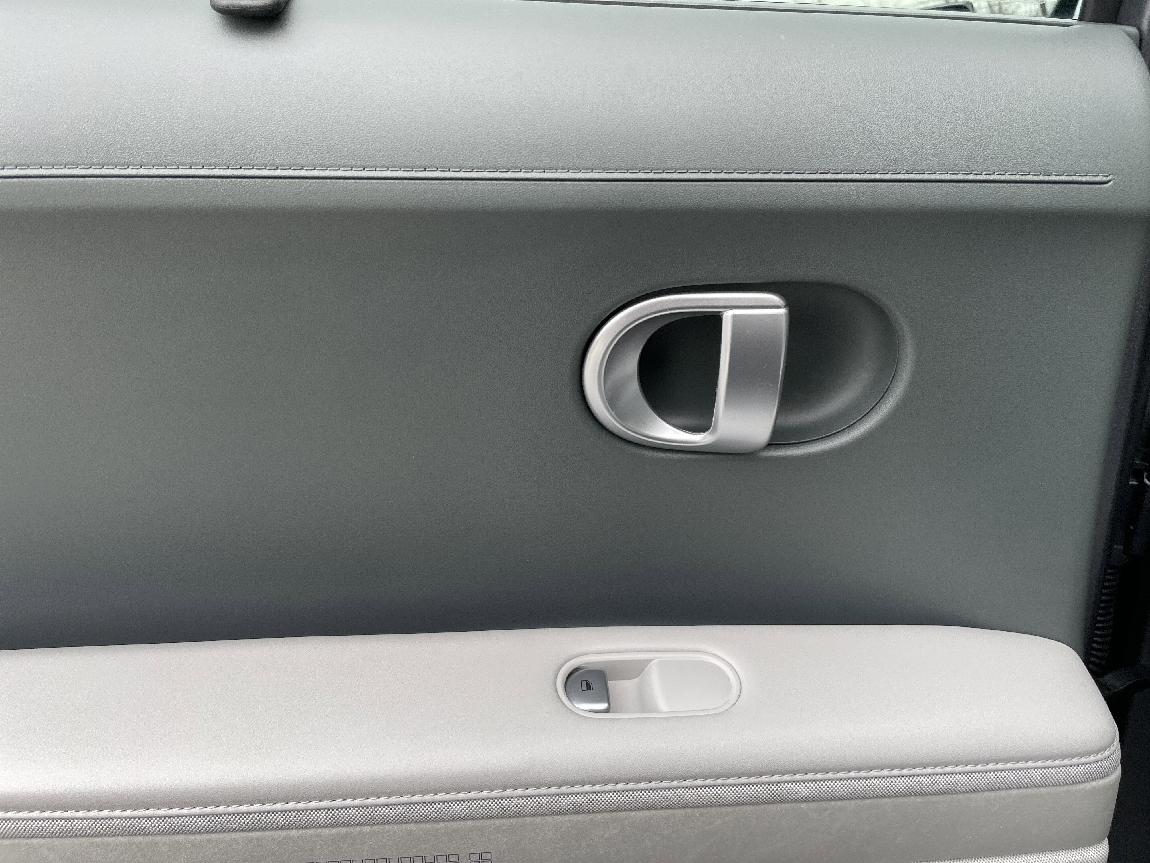 Used 2023 Hyundai Ioniq 5 Limited image 30