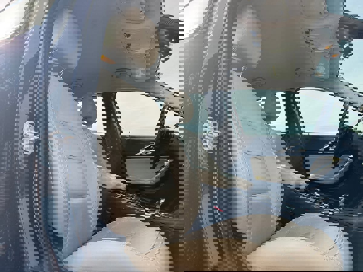 Used 2018 INFINITI QX30 w/ Cargo Package image 19