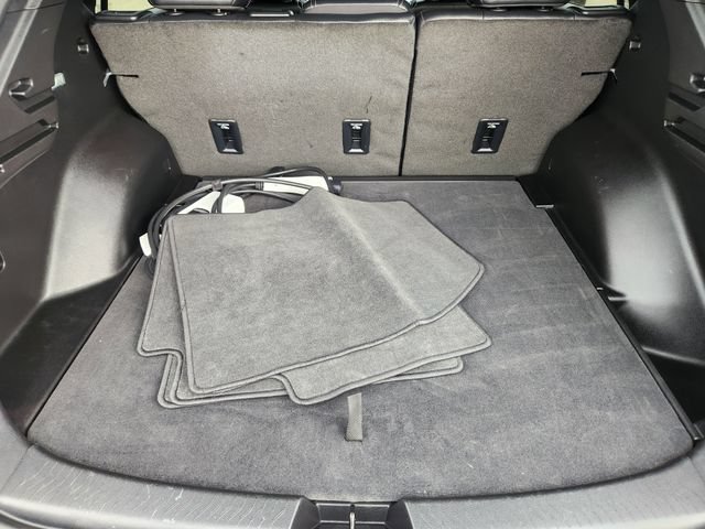 Used 2024 Chevrolet Equinox EV RS FWD image 32