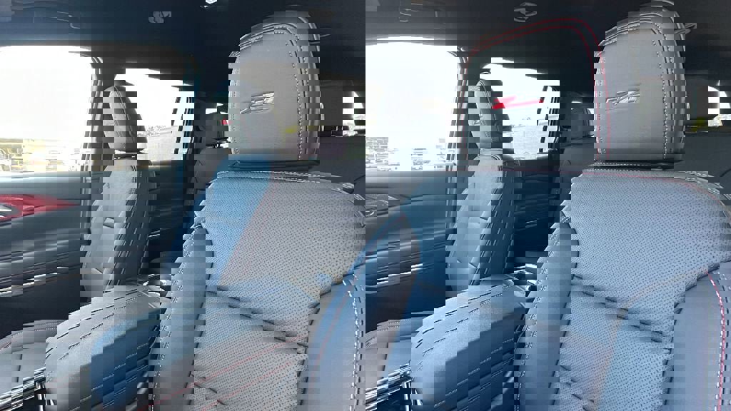 New 2026 Chevrolet Traverse Z71 w/ Enhanced Driving Package image 12