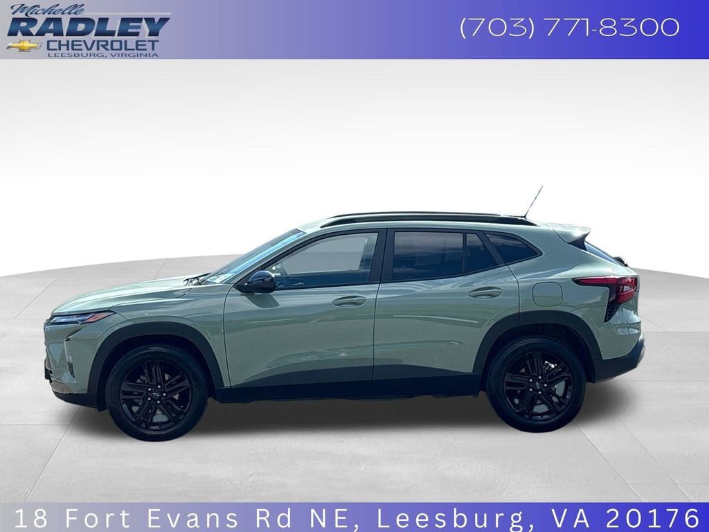Used 2025 Chevrolet Trax ACTIV w/ Driver Confidence Package FWD image 2