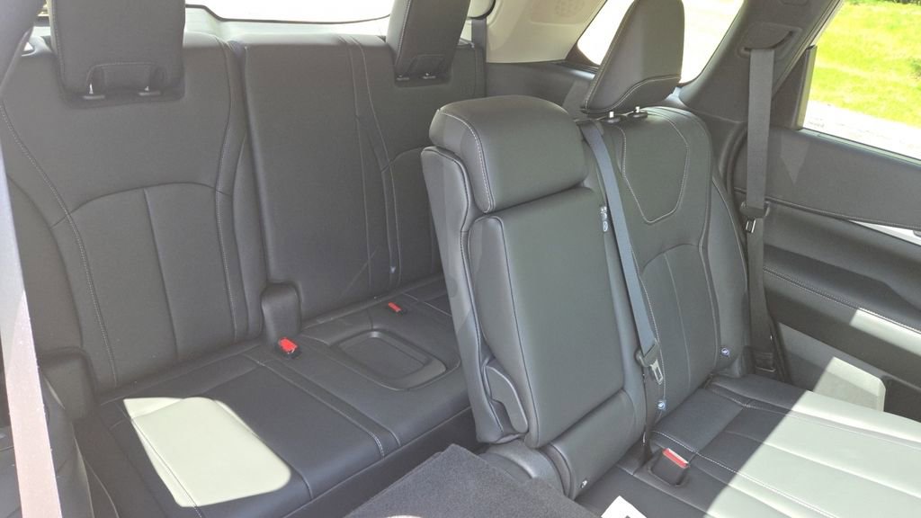 Certified 2025 INFINITI QX60 Luxe AWD/4WD image 33