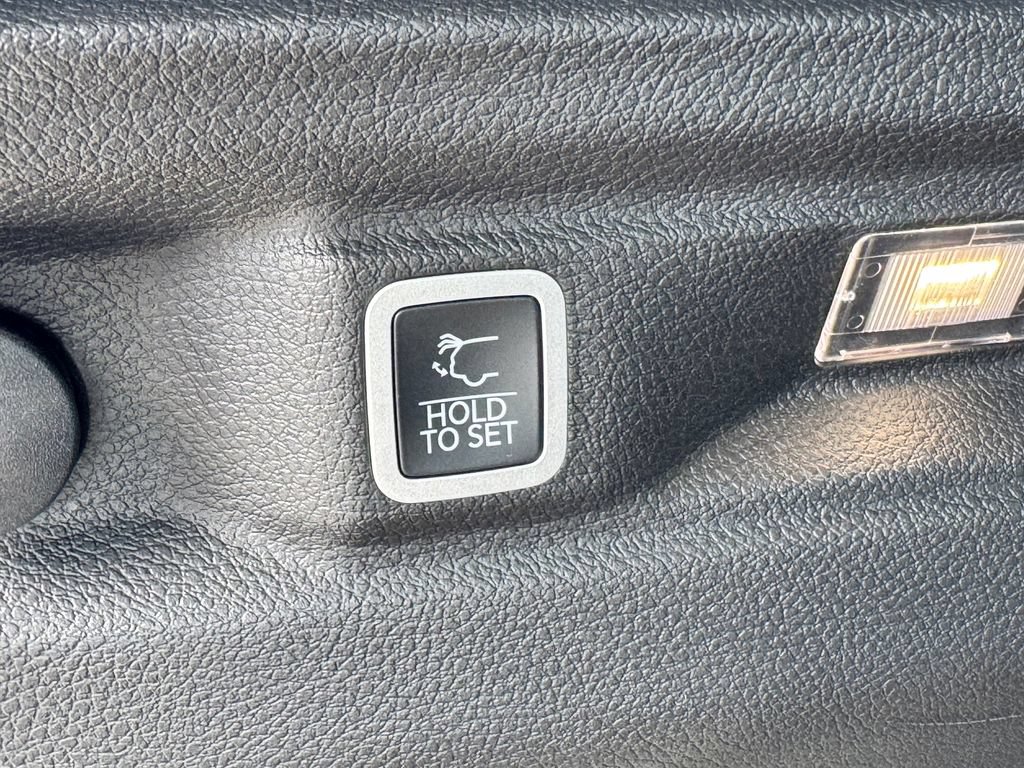New 2026 Jeep Grand Cherokee L Limited AWD/4WD image 18