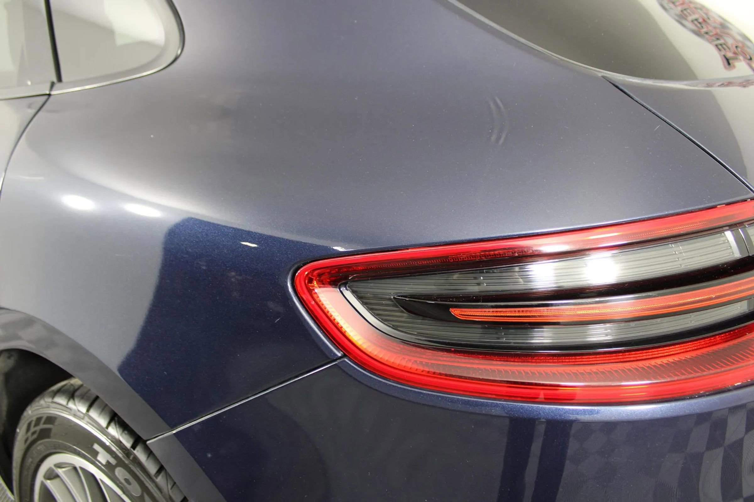 Used 2018 Porsche Macan Sport Edition image 31