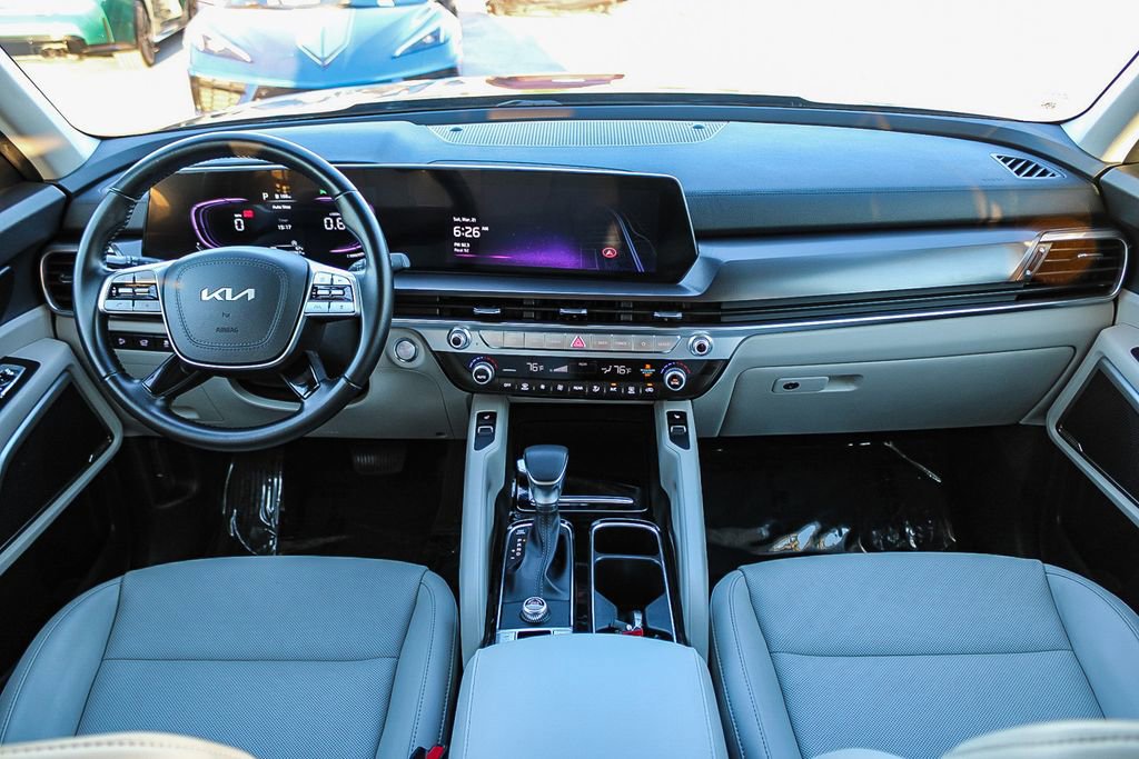 Used 2025 Kia Telluride S image 12