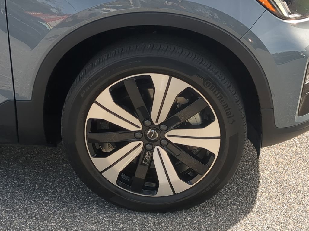 Used 2023 Volvo C40 Recharge Core image 19