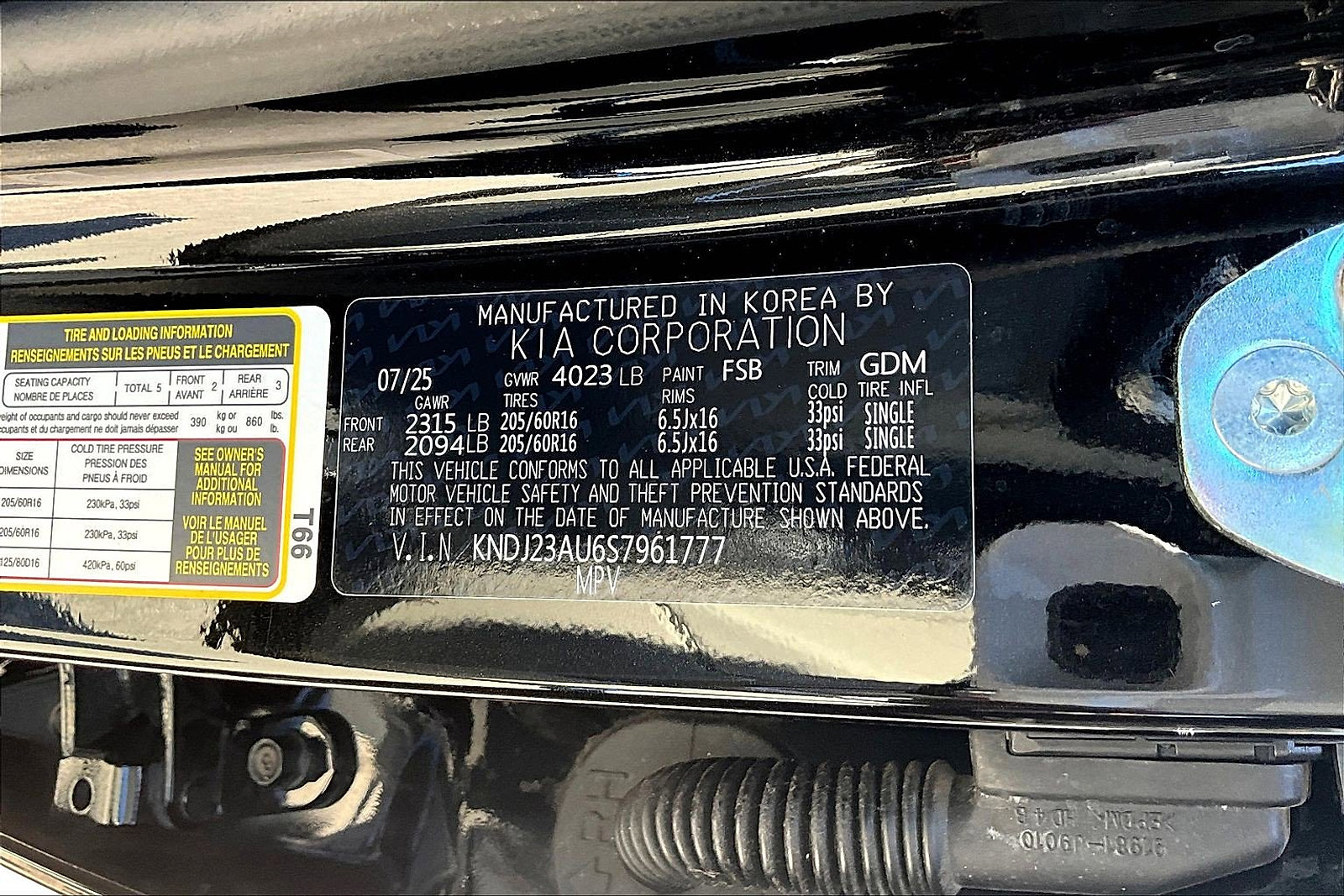 Used 2025 Kia Soul LX FWD image 33
