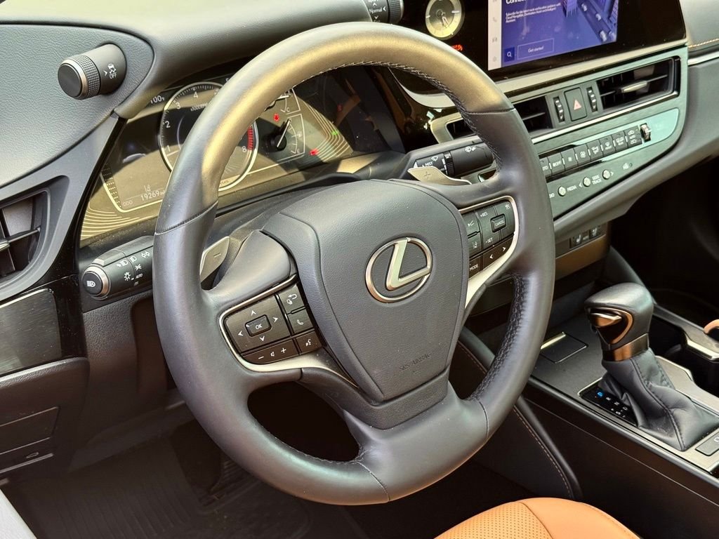 Certified 2024 Lexus ES 250 w/ Premium Package AWD/4WD image 23