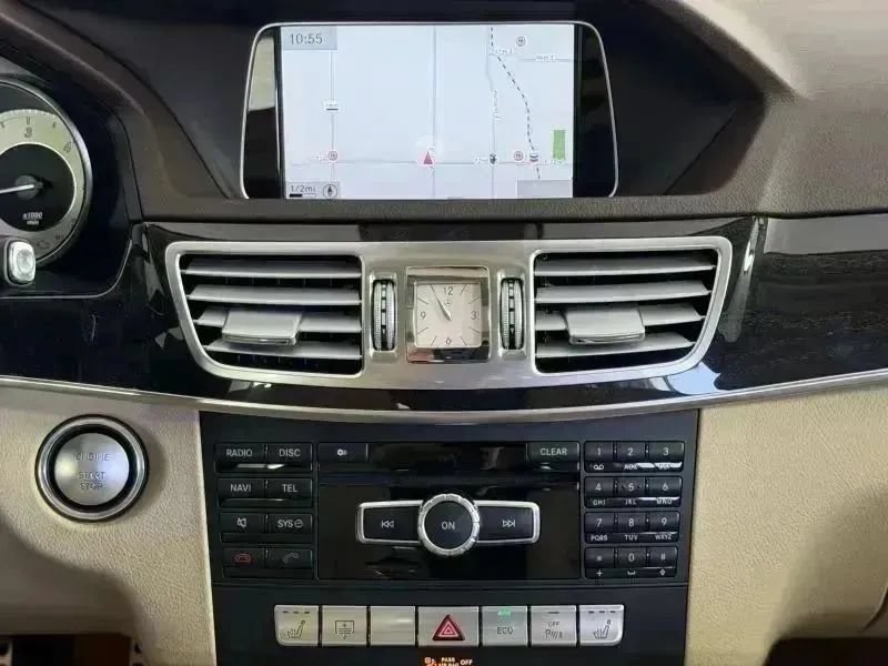 Used 2014 Mercedes-Benz E 250 BlueTEC 4MATIC Sedan image 31