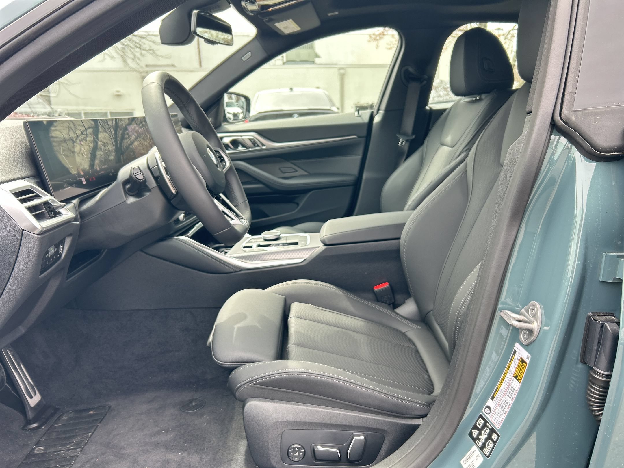 Used 2026 BMW 430i xDrive w/ M Sport Package AWD/4WD image 5