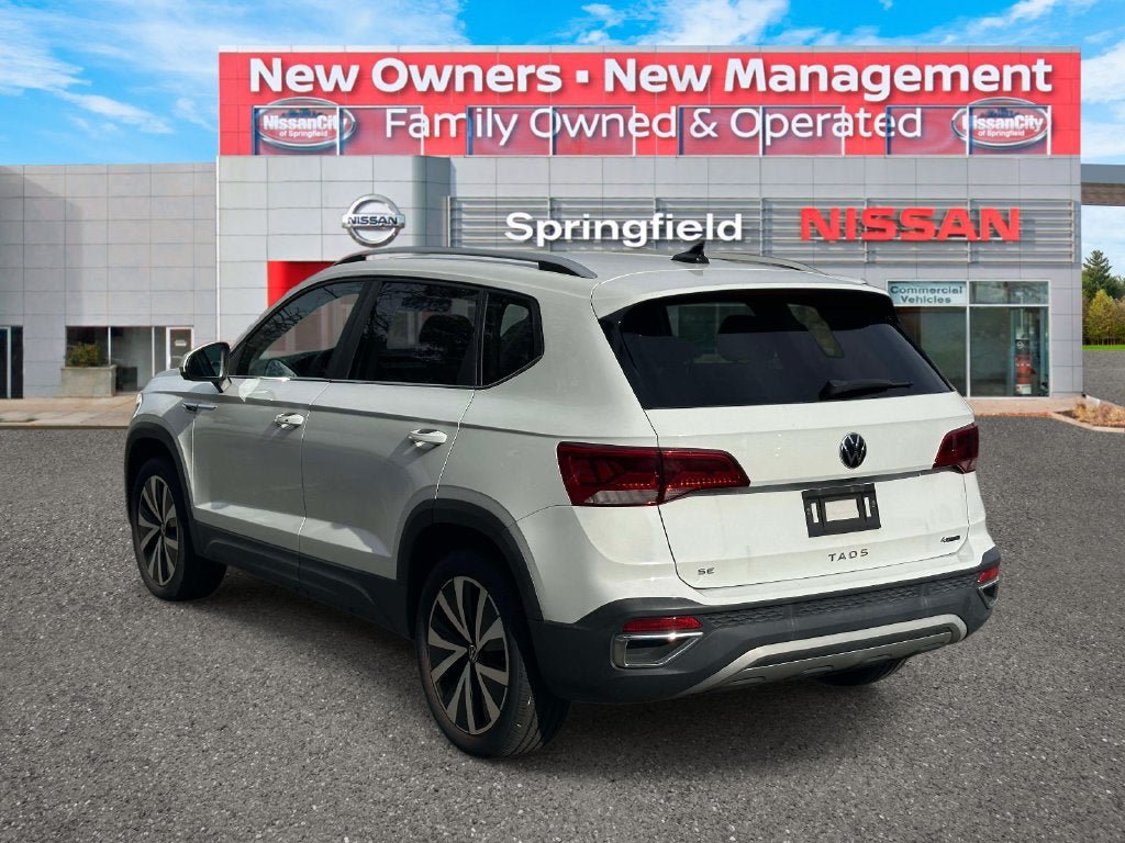 Used 2022 Volkswagen Taos SE AWD/4WD image 4