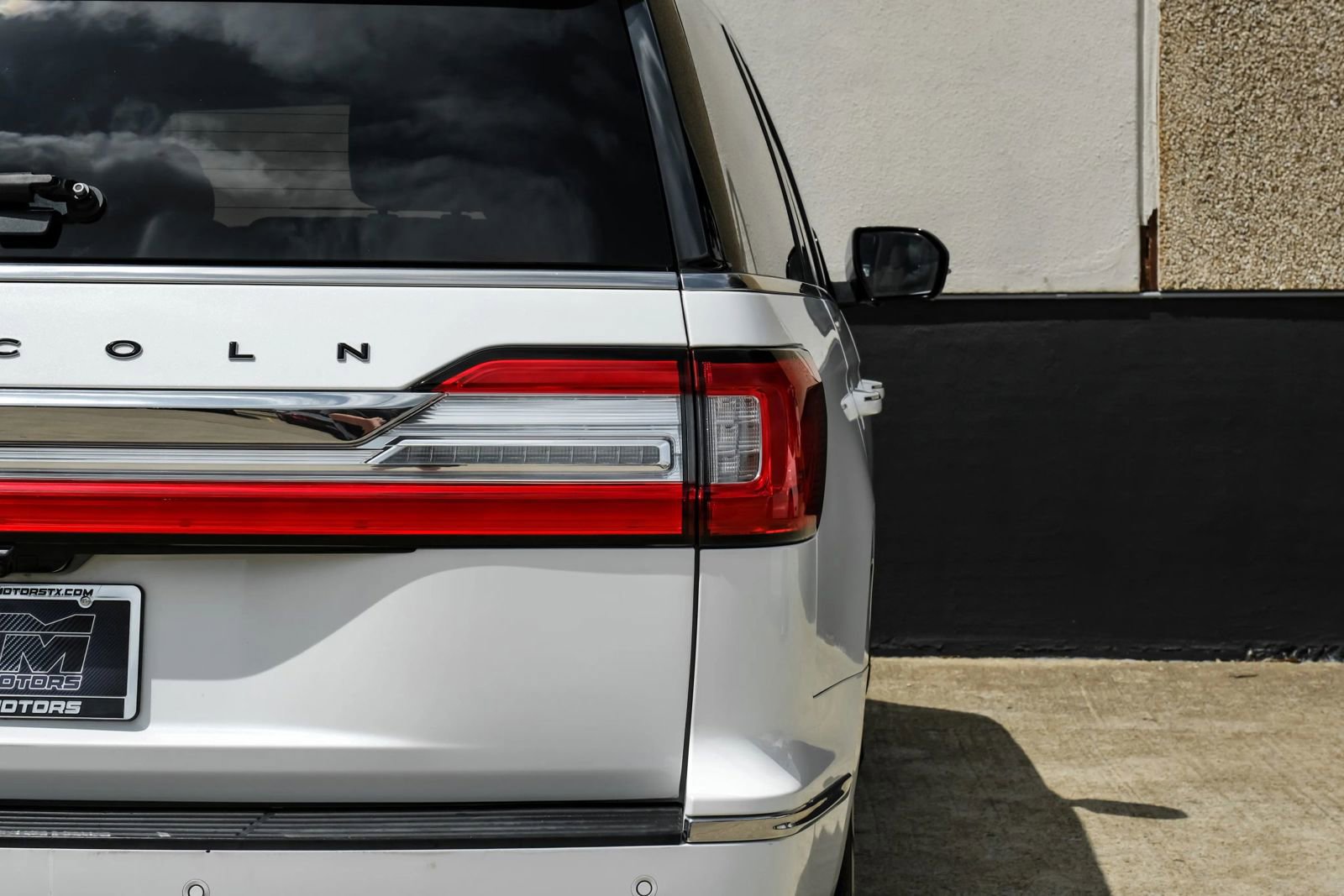 Used 2020 Lincoln Navigator Black Label w/ Cargo Convenience Package AWD/4WD image 51