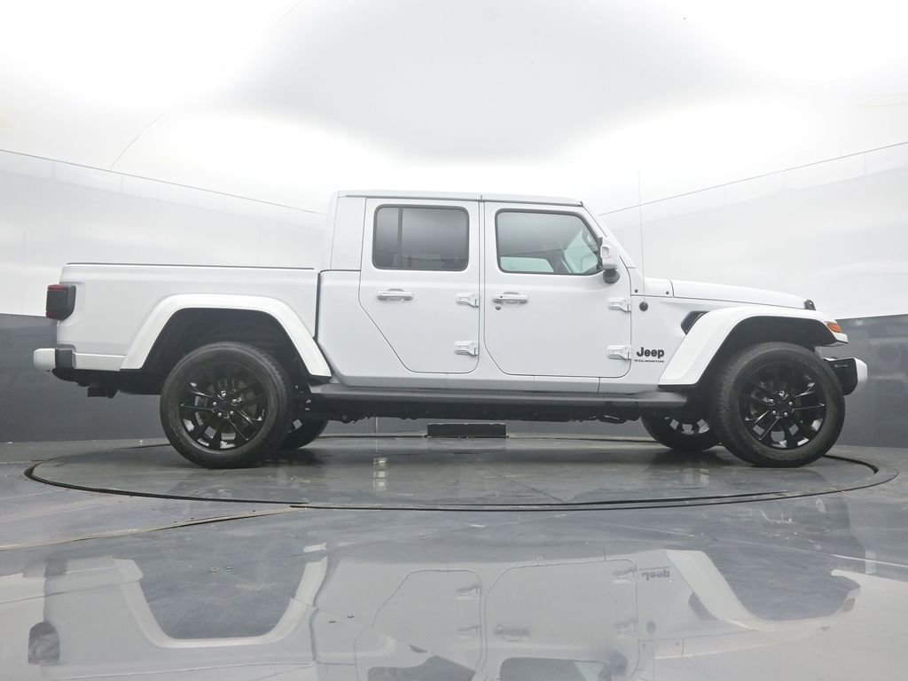 Used 2023 Jeep Gladiator Overland image 50