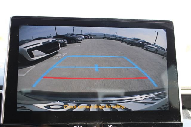 Used 2025 Toyota Corolla SE w/ SE Premium Package image 13