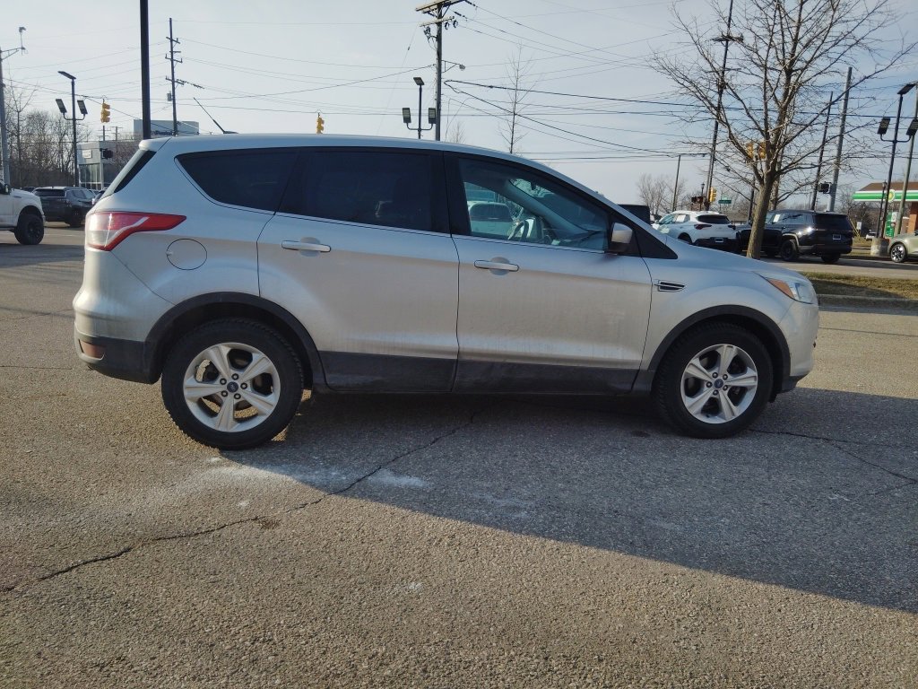 Used 2016 Ford Escape SE image 6
