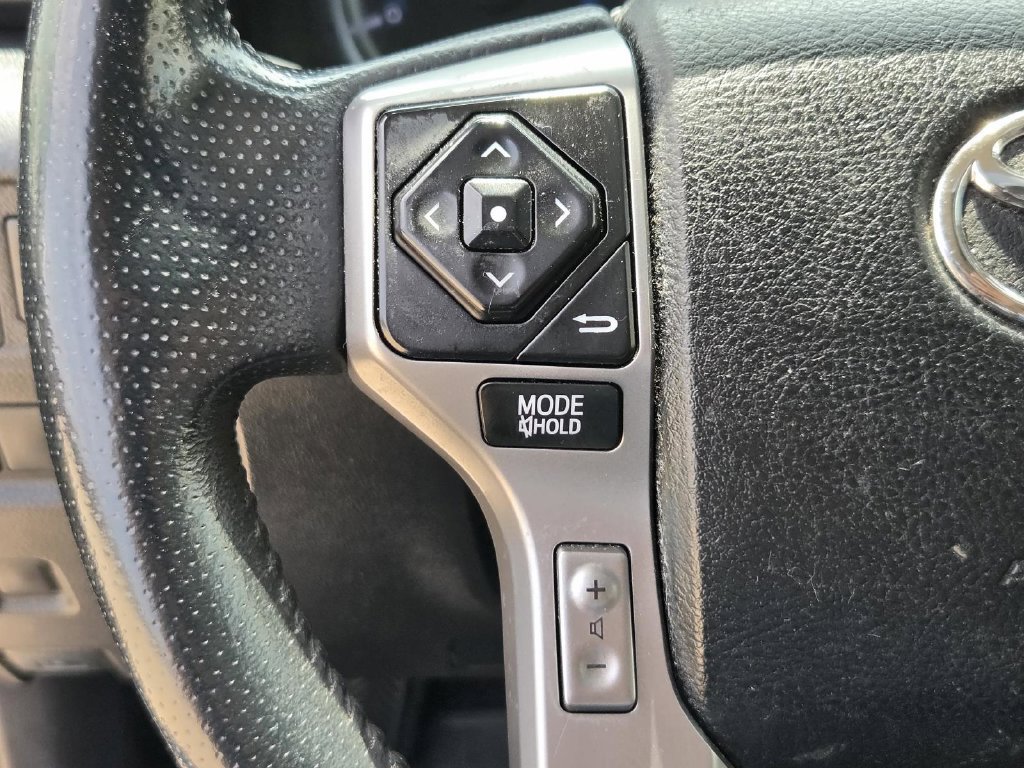 Used 2016 Toyota 4Runner Limited AWD/4WD image 31