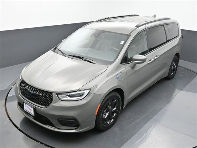 Used 2021 Chrysler Pacifica Touring-L w/ S Appearance Package image 20