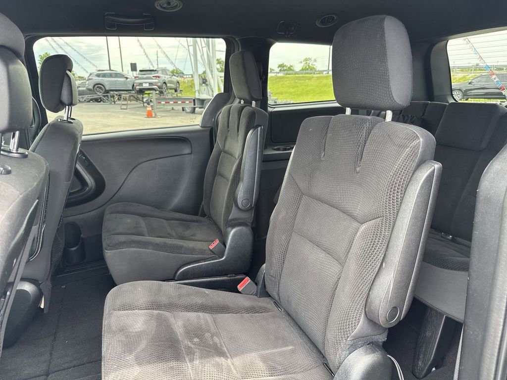 Used 2019 Dodge Grand Caravan SE FWD image 21