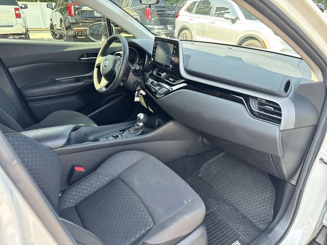 Used 2020 Toyota C-HR LE FWD image 27
