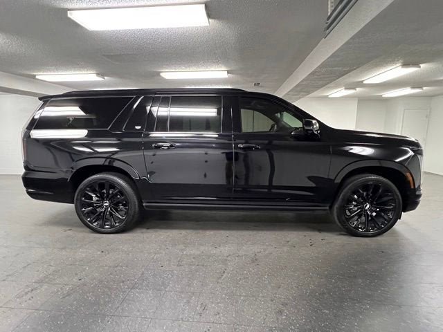 Used 2025 Cadillac Escalade ESV Premium Luxury w/ Touring Package AWD/4WD image 2