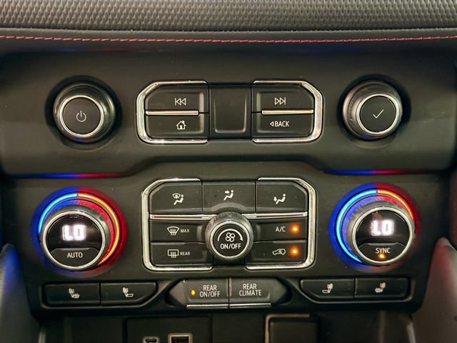 Used 2022 Chevrolet Suburban RST w/ Luxury Package AWD/4WD image 15