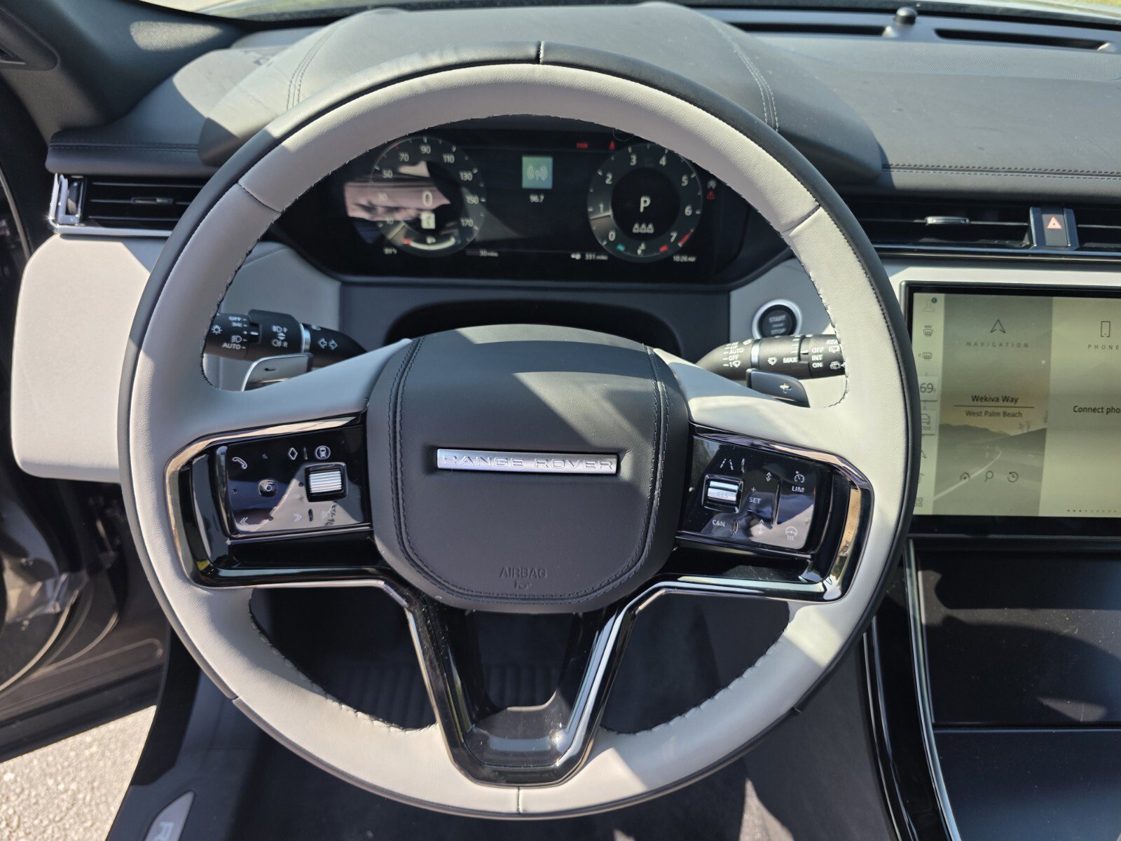 New 2026 Land Rover Range Rover Velar Dynamic SE AWD/4WD image 15