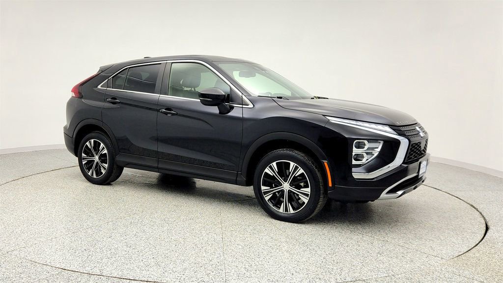 Used 2022 Mitsubishi Eclipse Cross SE image 3