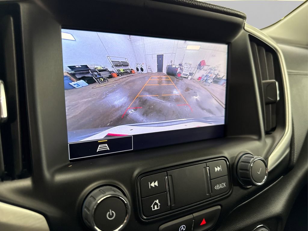 Used 2024 GMC Terrain SLT image 30