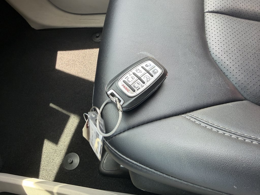 Used 2024 Chrysler Pacifica Touring-L FWD image 33