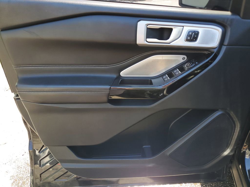 Used 2021 Ford Explorer ST w/ Equipment Group 401A image 18