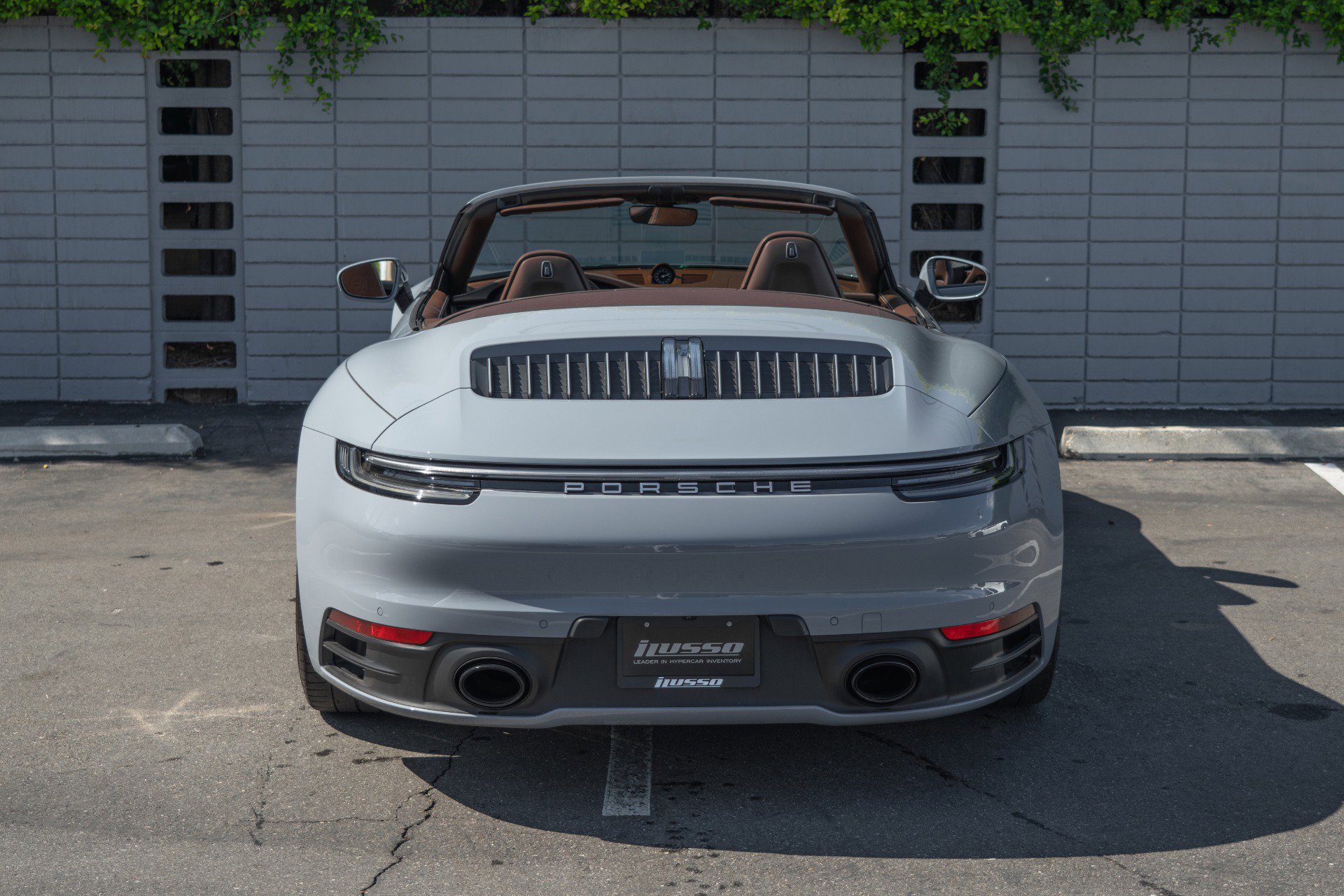 Used 2024 Porsche 911 Carrera image 4