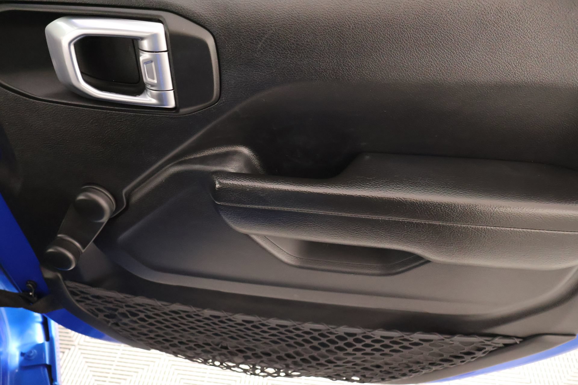Used 2023 Jeep Wrangler Sport AWD/4WD image 13