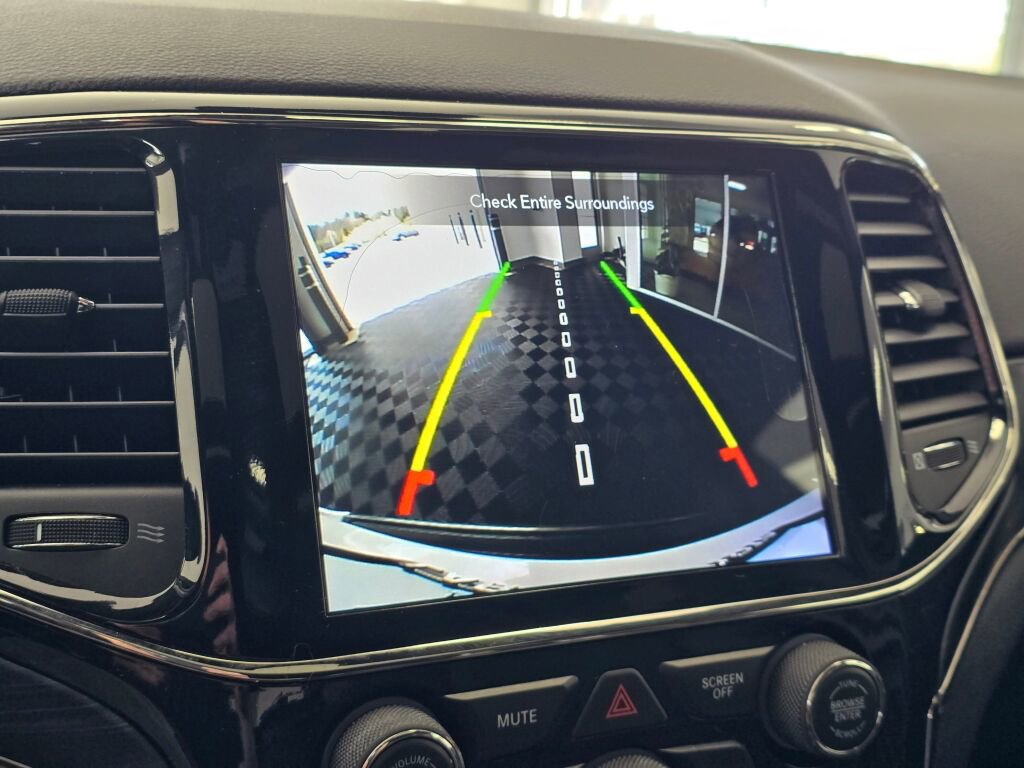 Used 2020 Jeep Grand Cherokee Limited X image 30