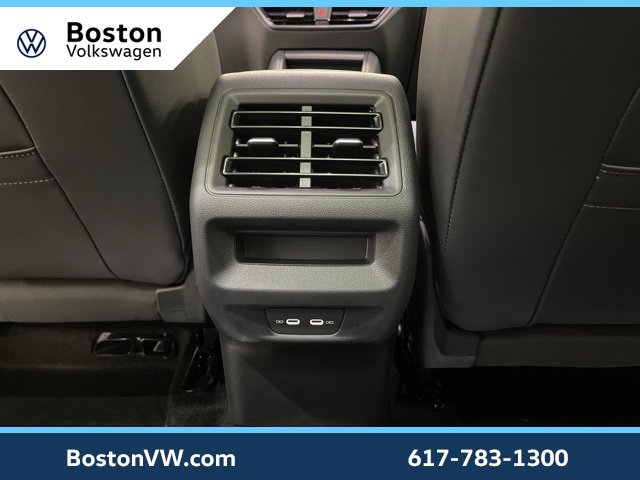 New 2026 Volkswagen Tiguan SE image 26