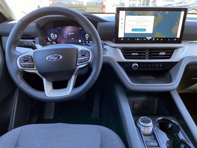 Used 2026 Ford Explorer Active AWD/4WD image 11